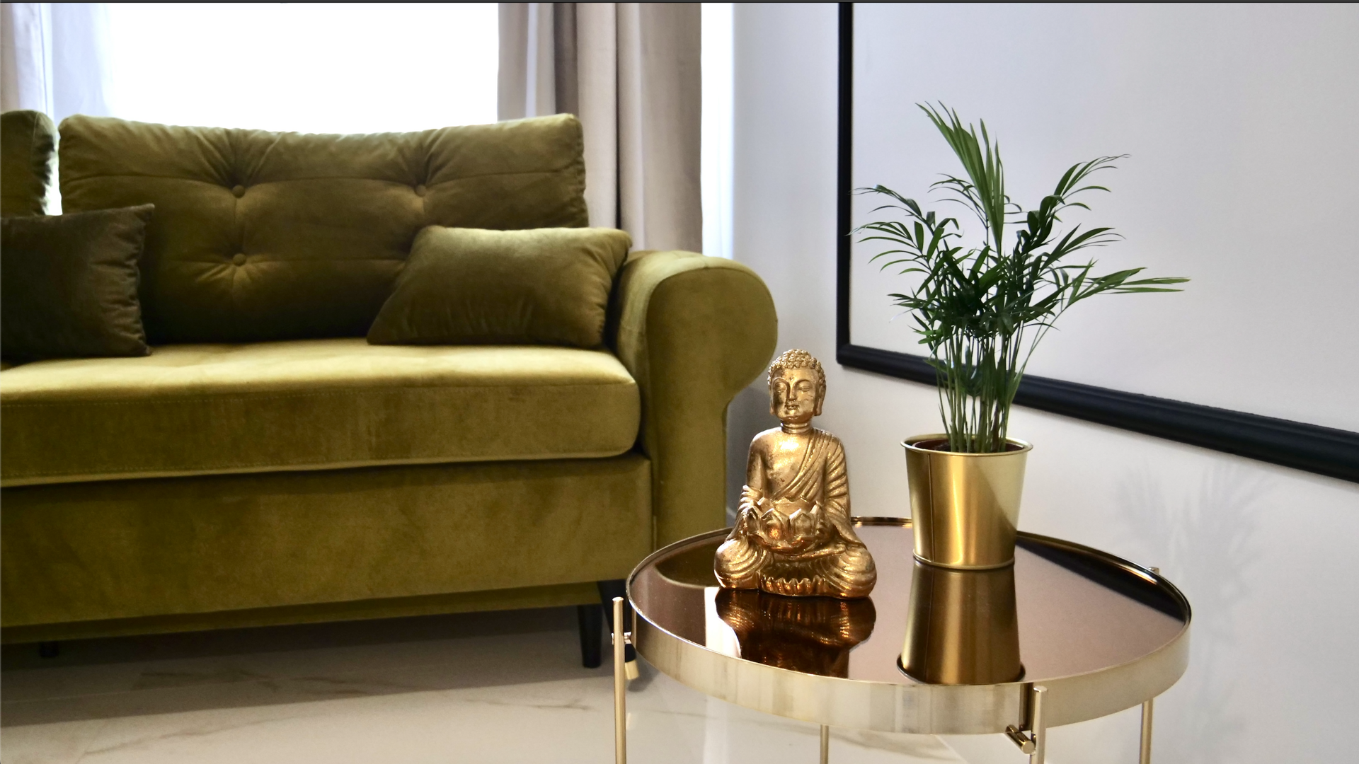 Photo session at Luzury Art 21 Apartments - interiors with soul in a tenement house.
